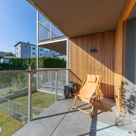 Tolomeo Mega Apartment