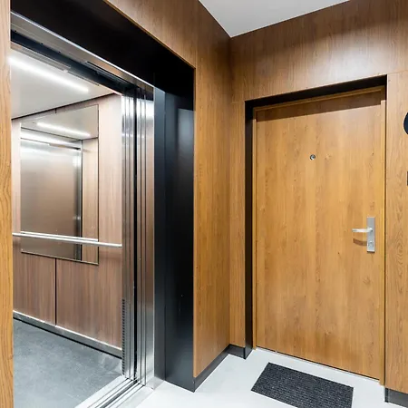 Tolomeo Mega Apartment *