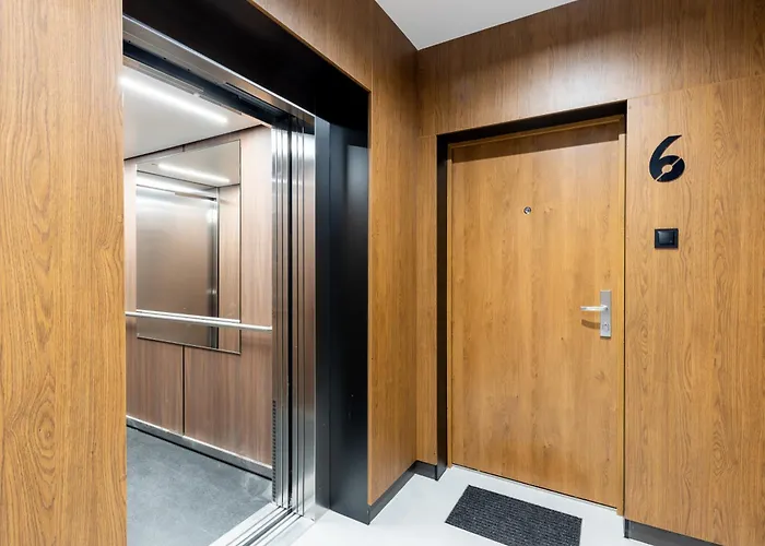 Tolomeo Mega Apartment *